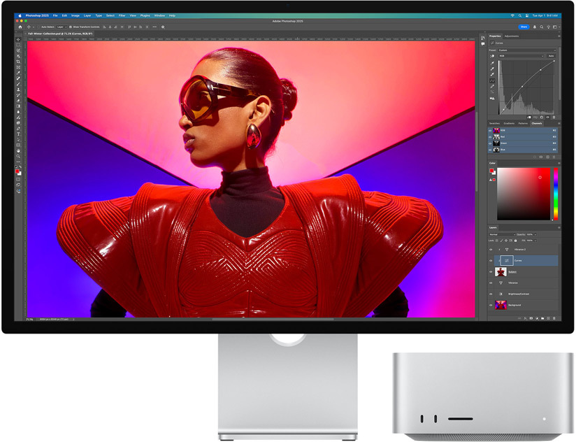 Studio Display og Mac Studio vises sammen, med Adobe Photoshop på skjermen