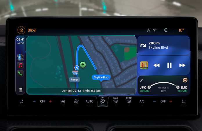 CarPlay in un veicolo con il nuovo design in evidenza